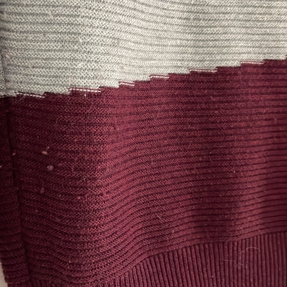 Evolution by Cyrus Sweater - Picture 3 of 3